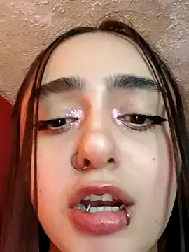IvonneT's web cam