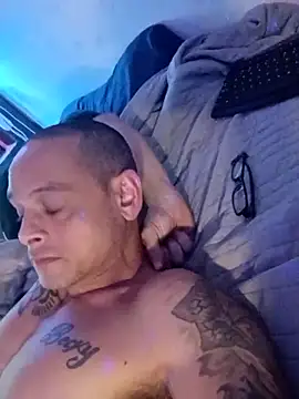 Buffshagswell live sex cam