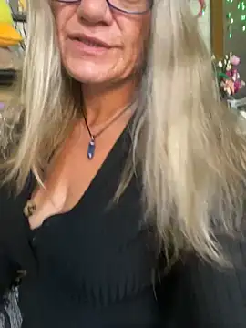 TrenaAnne live sex cam