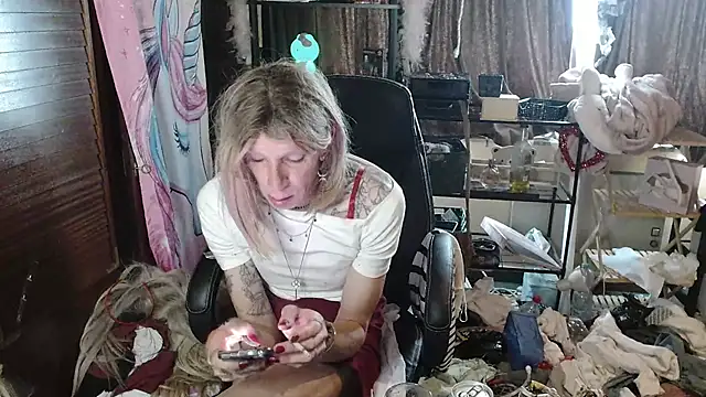 Ombeline1 live sex cam