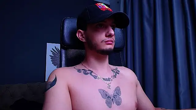 OscarGriffin live sex cam