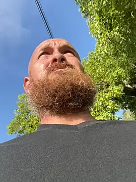 32XRedBeard live sex cam