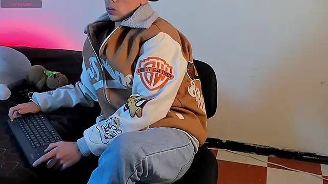 MattiDeLuca live sex cam