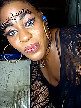 AmazonianMistress live sex cam