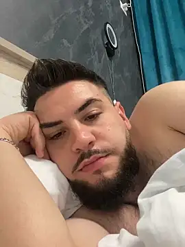 MilanYaman live sex cam