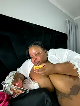 MissLola27 live sex cam