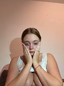 CherryEmmy live sex cam