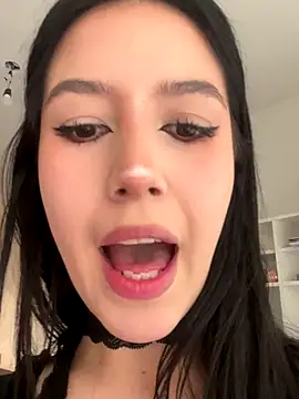 mikuserafini live sex cam