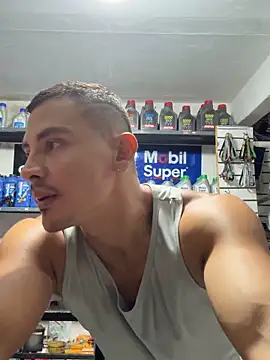 Paul22cm- live sex cam