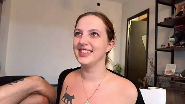 Chaptertoo live sex cam