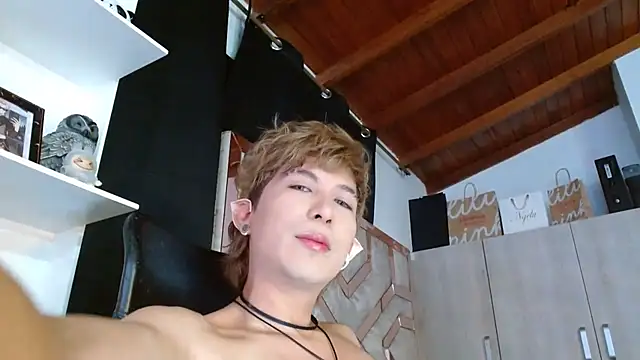 CONNY_BENSS live sex cam