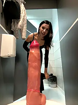 _MiaQueen_ live sex cam