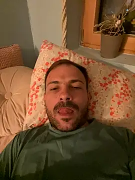 Adventurehotman live sex cam