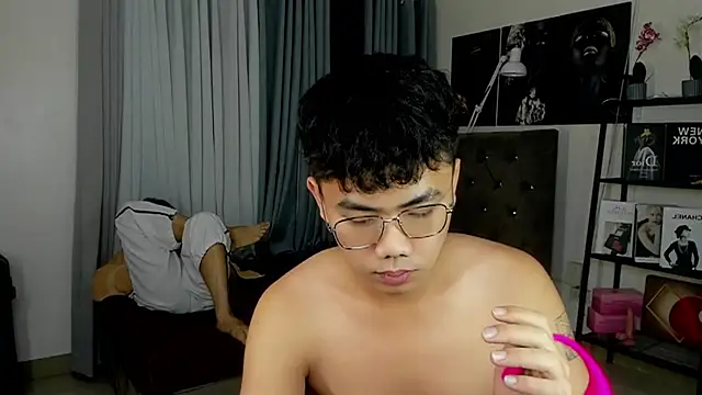 mightyhotcock live sex cam
