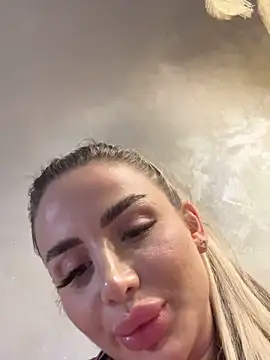 AshleySinn live sex cam