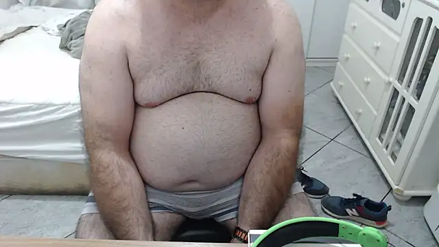 MysterBearMG live sex cam