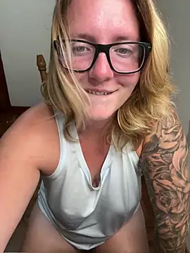 Lizzyloo live sex cam