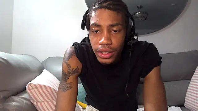BlackBullTitus live sex cam