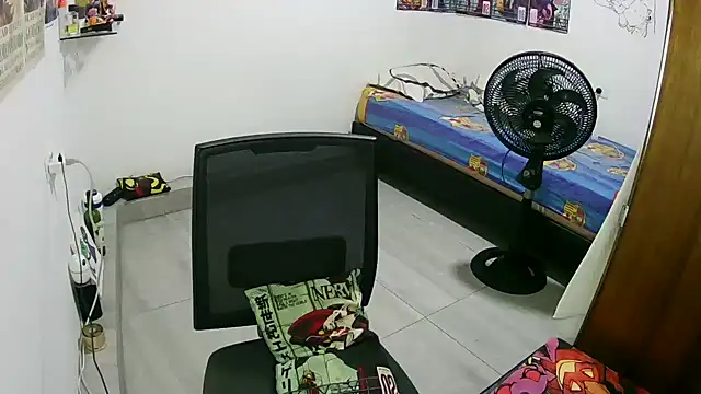 Dillom420 live sex cam