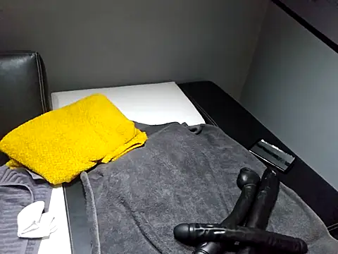 slavic_boy_39 live sex cam