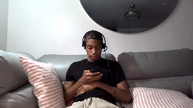 BlackBullTitus live sex cam