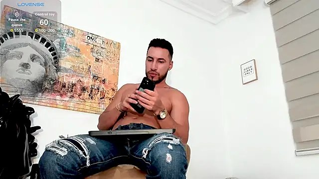 Thiago_Hill live sex cam