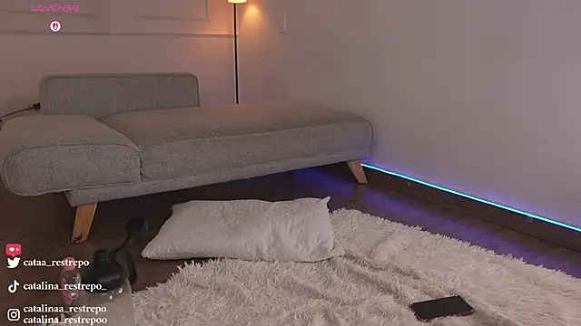 CATALINA_RESTREPO live sex cam