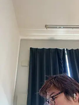 yuuki198912 live sex cam