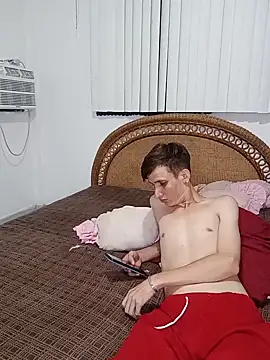 Milfvalesk live sex cam