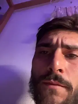 Hugo34bg live sex cam