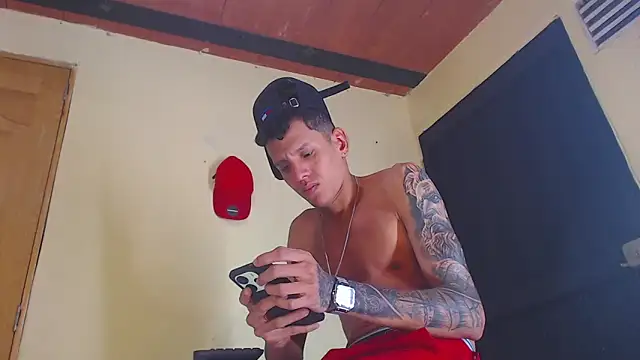 GaboReyes live sex cam