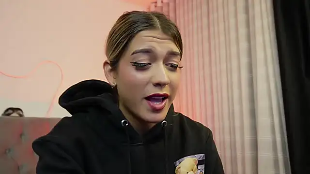 tay_ler3 live sex cam