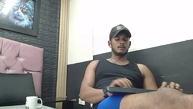 Chris_Dick23 live sex cam