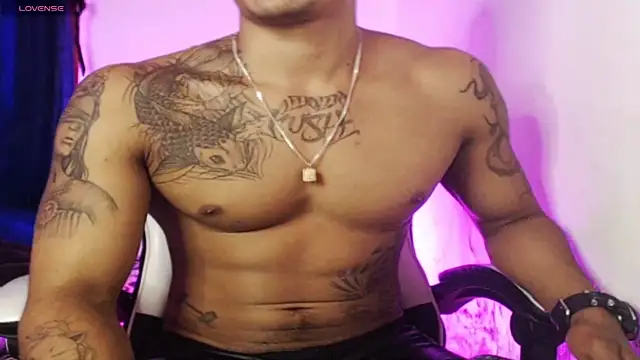 Ryan_coopper live sex cam