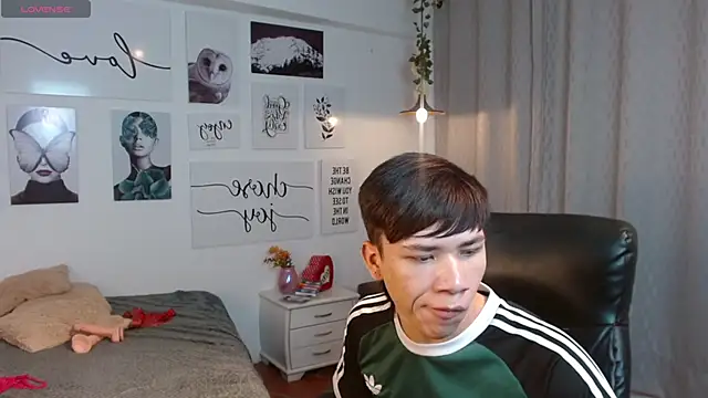 nathanclay live sex cam