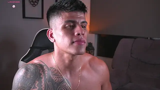 tyler_muscle1 live sex cam