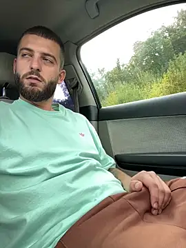 Pablo_Hornyguy95 live sex cam