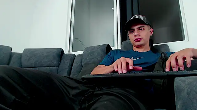 Stiven_CL live sex cam