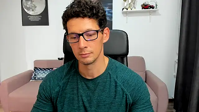 BrutusK08 live sex cam