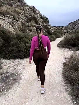 Mona_Plus live sex cam