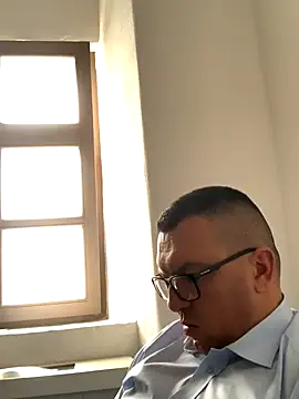 Mike8523 live sex cam