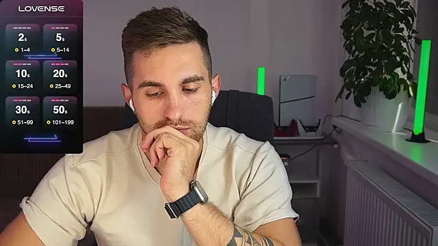 Sweeet__boy live sex cam