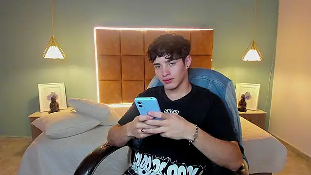 AlejooTwink live sex cam