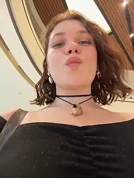 lucy-joy live sex cam