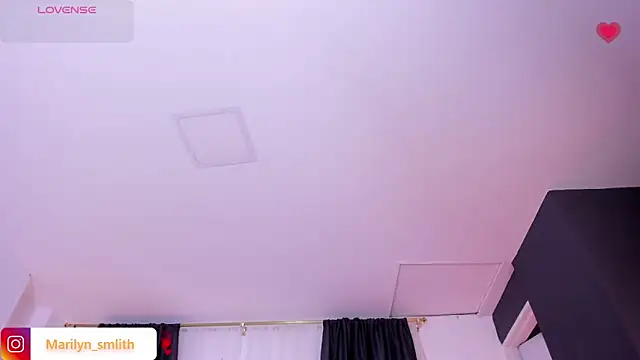 MarilynSmIith live sex cam