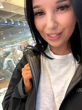 Tisha_Busty live sex cam