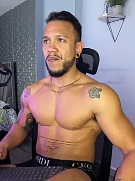 ARON_TAYLER01 live sex cam