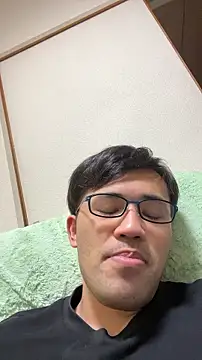 ryusei18570 live sex cam