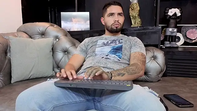 matteosantos live sex cam