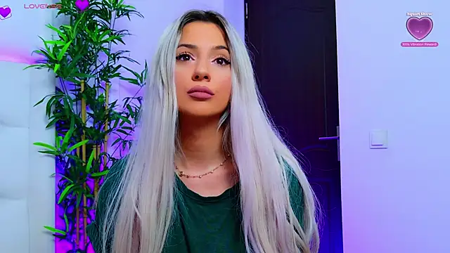 AriannaSins live sex cam